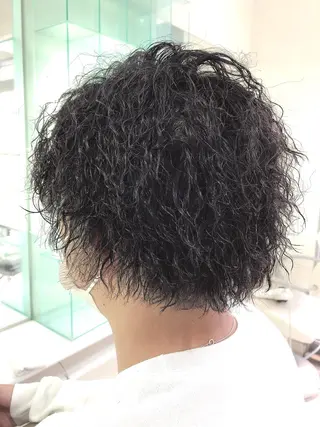 ショート パーマ メンズ 保住 亮太のヘアスタイル