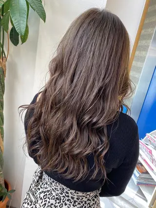 ロング レイヤーカット /透明感カラー西田のヘアスタイル