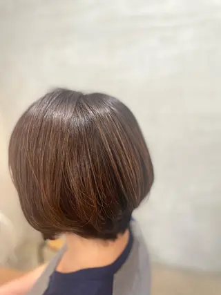 ショート momoka 女性限定のヘアスタイル