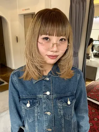 セミロング オオタ ユキのヘアスタイル