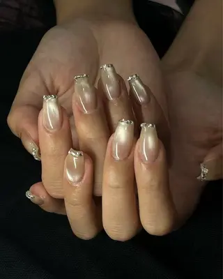 ネイル H’ami nailsalon 新大久保店所属・リサ 長さだし✨のネイルデザイン