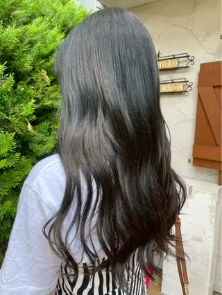ロング カラー ヘアアレンジ スタイリスト兼 アイリストyuikaのヘアスタイル