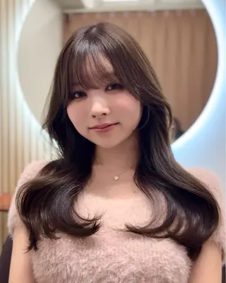 ロング WATARU/ 韓国風巻き髪のヘアスタイル