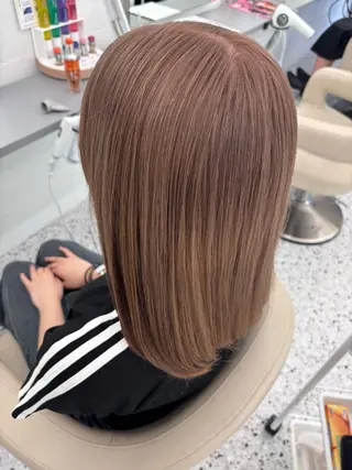 カラー 奈 愛のヘアスタイル