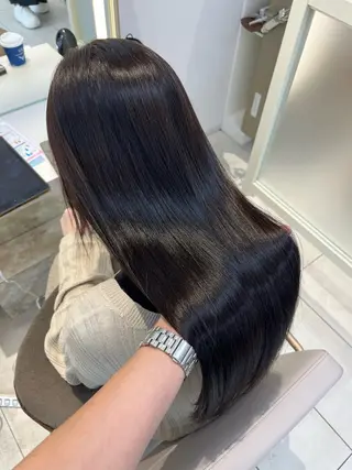 ロング 似合わせレイヤー/ 透明感カラーのヘアスタイル