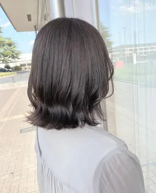 ミディアム カラー 阿部 響香のヘアスタイル