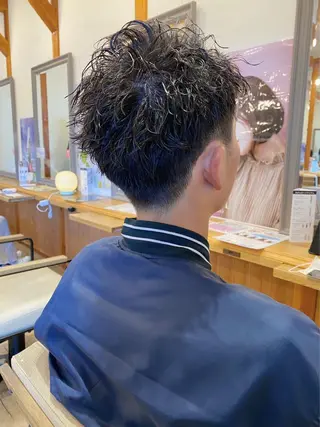 パーマ メンズ 🎖️No1.高評価 ✨髪質改善/水素ケアのヘアスタイル