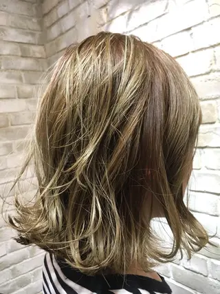 ミディアム AMNESIA たまプラーザ所属・Topstylist 大図 遥輝のヘアスタイル