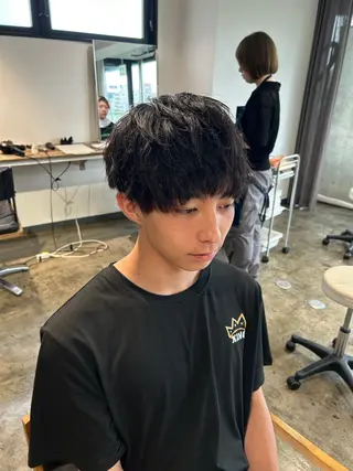 ショート メンズ become men's hair 名駅店所属・名駅/フェザーパーマ 韓国ヘア/森岡のヘアスタイル