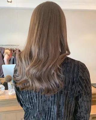 ロング カラー 透明感/オリーブ/ グレージュ/YUKAのヘアスタイル