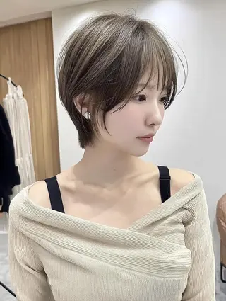 ミディアム 肥後 有紗のヘアスタイル