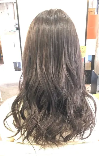 セミロング uti所属・菊池 幹のヘアスタイル