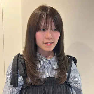 セミロング レイヤー🎀透明感 カラー|ワンホンのヘアスタイル