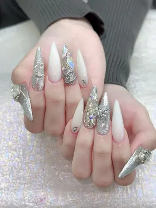 ネイル Queens 榊 まおのネイルデザイン