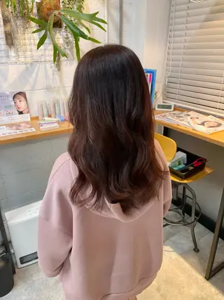 カラー 見奈美 凜のヘアスタイル