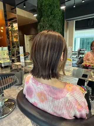 ミディアム 美髪矯正/酸性ストレ ート/艶カラー/堅田のヘアスタイル