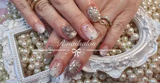 ミディアム R NAILSALONのネイルデザイン