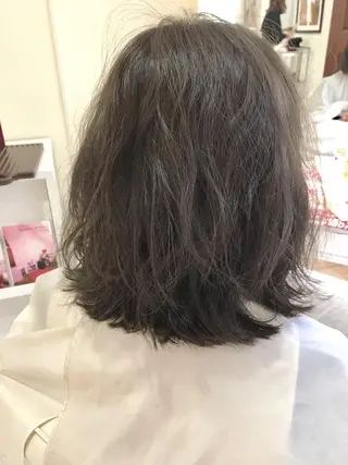 ミディアム 店長/mao/ 前髪/顔周りカットのヘアスタイル