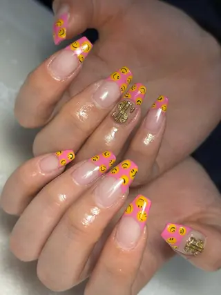 ネイル ✴︎ Delightのネイルデザイン