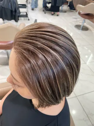 ショート 清藤 綾のヘアスタイル