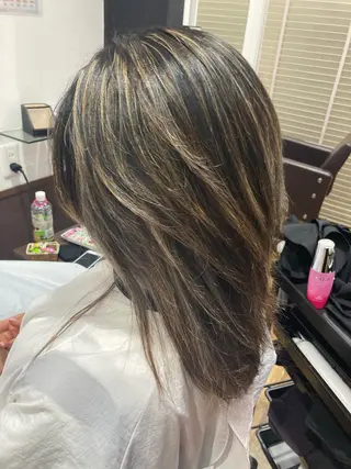 ミディアム カラー 透明感カラー 板橋　島村美咲のヘアスタイル