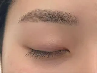 アイブロウ HEXA AMIの眉毛・アイブロウイメージ