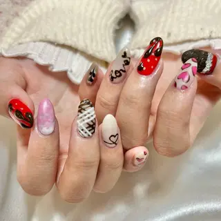 ミディアム by laki 🌼TOMOのネイルデザイン