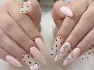 ネイル Yuna NAILSのネイルデザイン