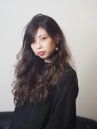 ロング カラー ヘアアレンジ GLOSSY所属・坂本 直樹のヘアスタイル