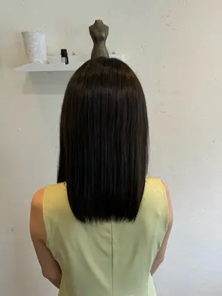 ミディアム opsia所属・艶カラー×レイヤー Natsumiのヘアスタイル