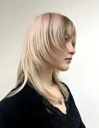 セミロング ✂️ 🌈tsubasaのヘアスタイル