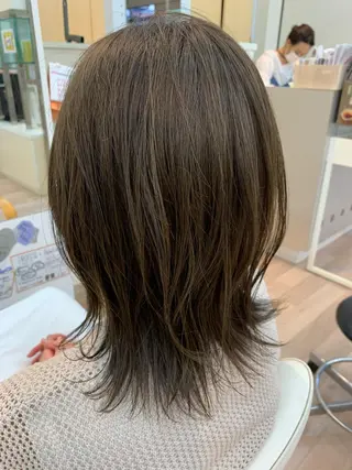 ミディアム カラー 美容しょうへいの店所属・吉川 茉由子のヘアスタイル