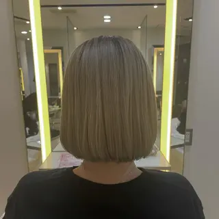 ショート 透明感/ハイトーン ／暖色カラー🍓のヘアスタイル