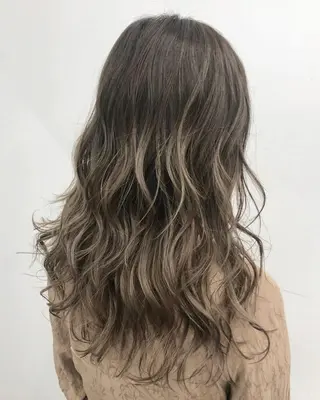 セミロング 公式 Ease by amble luxeのヘアスタイル