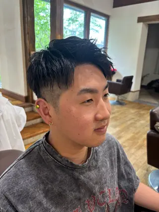 ショート メンズ 穴山 斗希のヘアスタイル