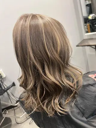 カラー 'Oli所属・寺嶋 貴大のヘアスタイル