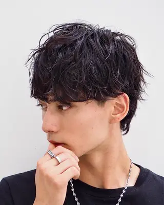 ショート 波巻き/ツイスパ ⭐️岡安のヘアスタイル