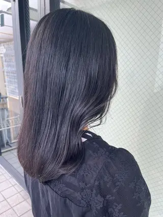 セミロング CLOVER新田辺所属・石賀 早紀のヘアスタイル