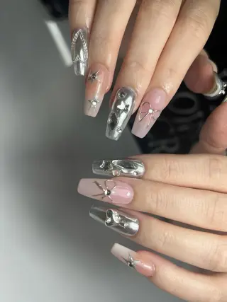 ネイル Nail Salon L'arc所属・💊大阪/心斎橋 moni🧠のネイルデザイン