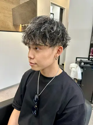 ショート カラー パーマ メンズ 平内 賢人のヘアスタイル