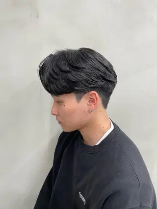 パーマ メンズ 豊崎 佑輔のヘアスタイル
