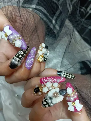 ネイル 柘植 祐子のネイルデザイン