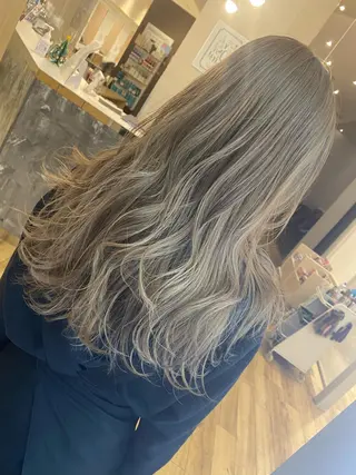 ロング カラー salowin梅田茶屋町suite所属・ハイトーンヘア/ 島崎　タクミのヘアスタイル