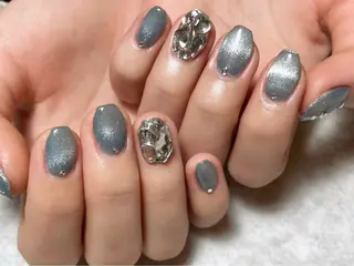 ネイル total salon fu-a'[フーア]所属・佐藤 芽衣のネイルデザイン