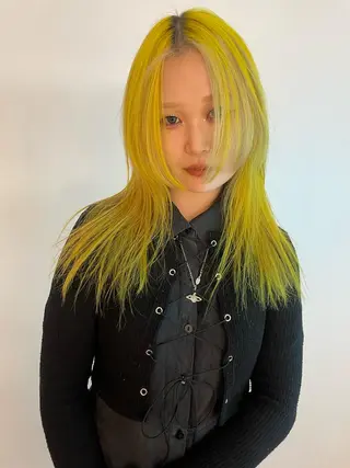 カラー 🎀ボブ+ハイトーン シュカ👶🏻のヘアスタイル