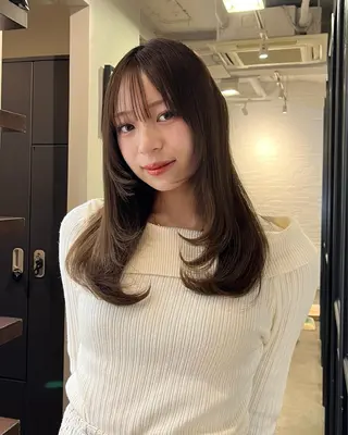 ロング 銀座 透明感カラー 🌿Hitomiのヘアスタイル