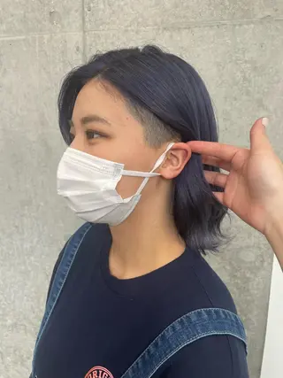 ミディアム カラー yuika .のヘアスタイル