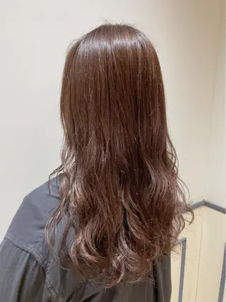 ロング カラー 松島 涼花のヘアスタイル