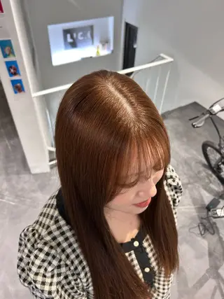 ロング HIKARI ブリーチ/ハイトーンのヘアスタイル