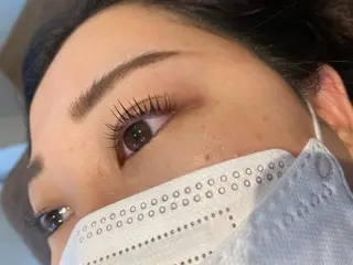 マツエク・マツパ ブリーチなしカラー ダブルカラーエクステのヘアスタイル